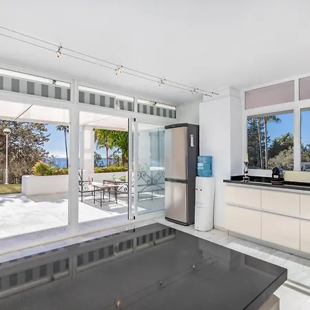 Sea Breeze House By Kura Homes Lägenhet Marbella