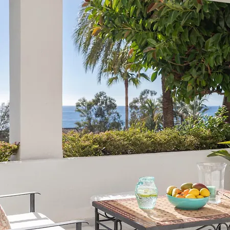 Sea Breeze House By Kura Homes